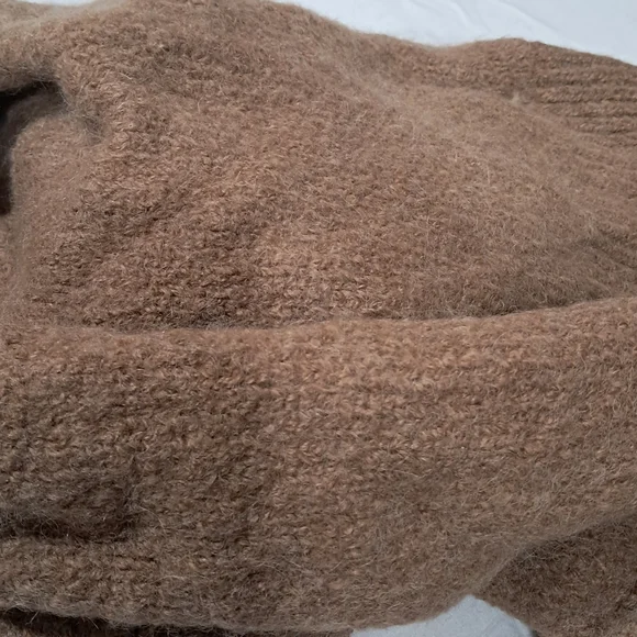 The Group by Babaton 100%  heavy Alpaca Turtleneck Sweater - XXS - Picture 13 of 15